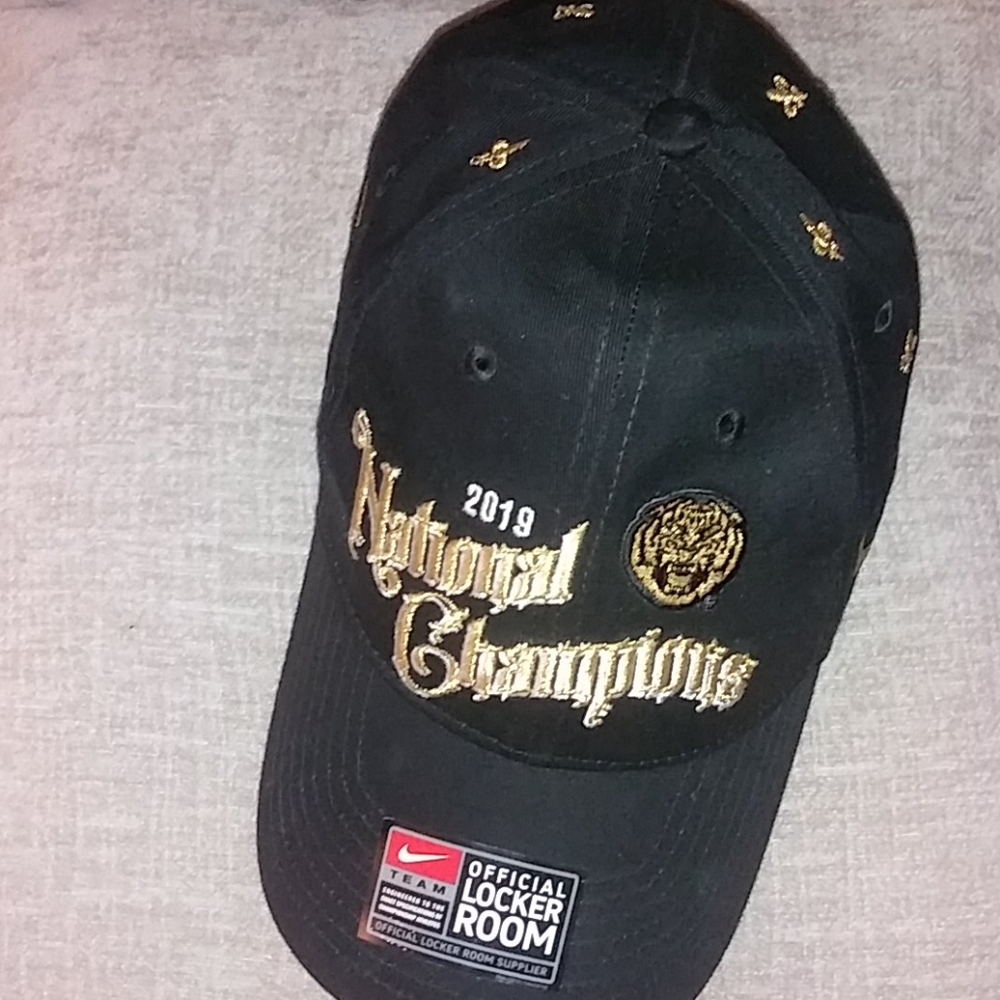 *NWT* 2019 Nike LSU National Champions Hat